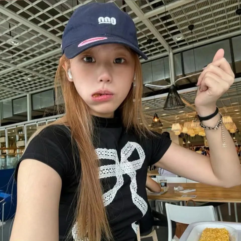 黑白姊妹